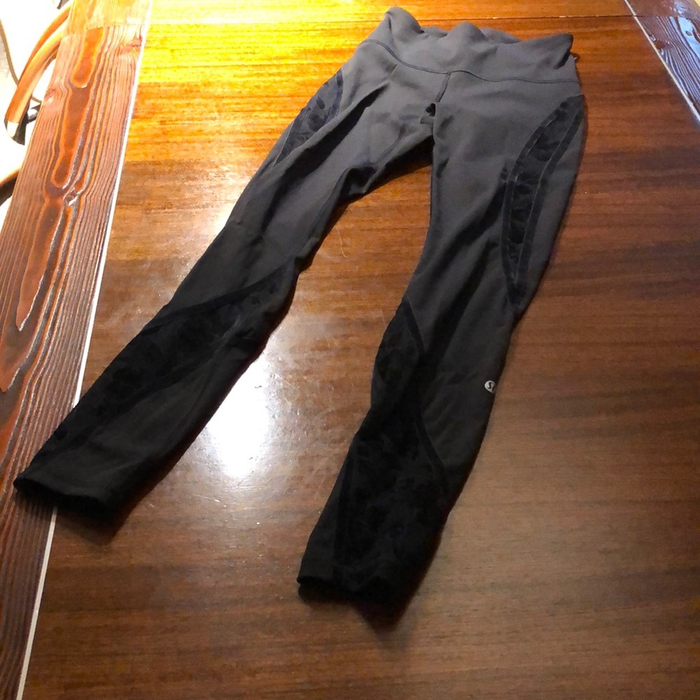 Lululemon leggings size 4
